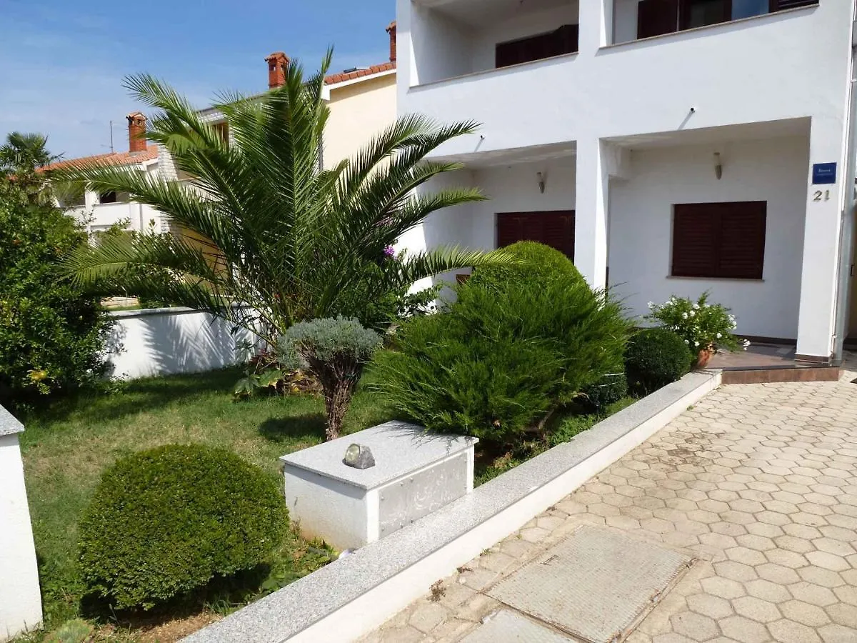 Apartments In Fazana/Istrien 8679 Valbandon